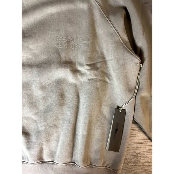 Fear of God Essentials Crewneck Smoke Medium Brand New Tags - Picture 8 of 12